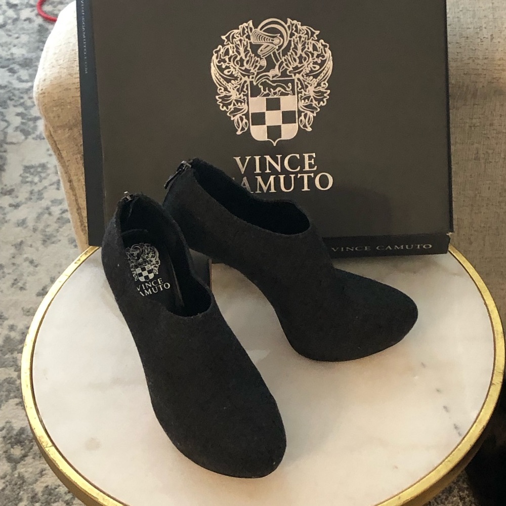 - Vince Camuto Heels HOST PICK 7-11-21 HP 2X - Picture 12 of 15